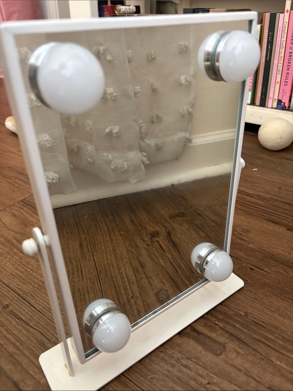 White Lighted Vanity Mirror with Bulb Accents